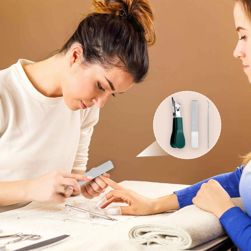 Drei Sets von Nagelknipsern mit Adlerkrallen und abgeschrägten Klingen